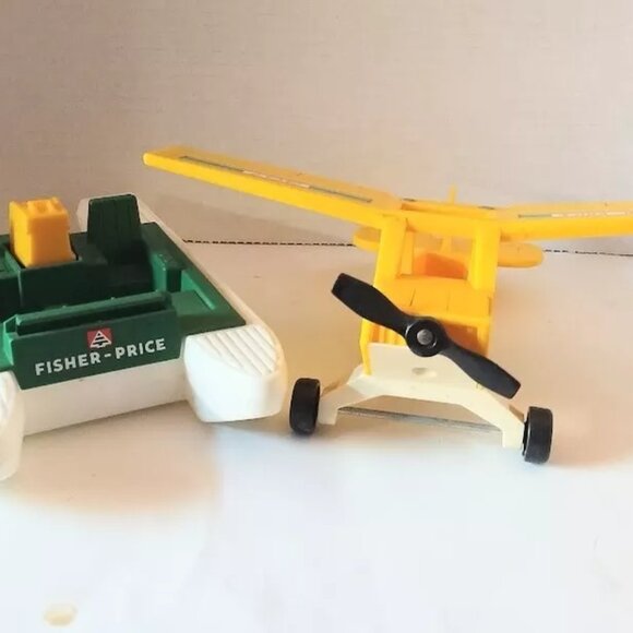 Vintage 1976 Fisher Price Adventure People SEA PLANE Boat Pilot Ranger Figurine - Picture 4 of 10